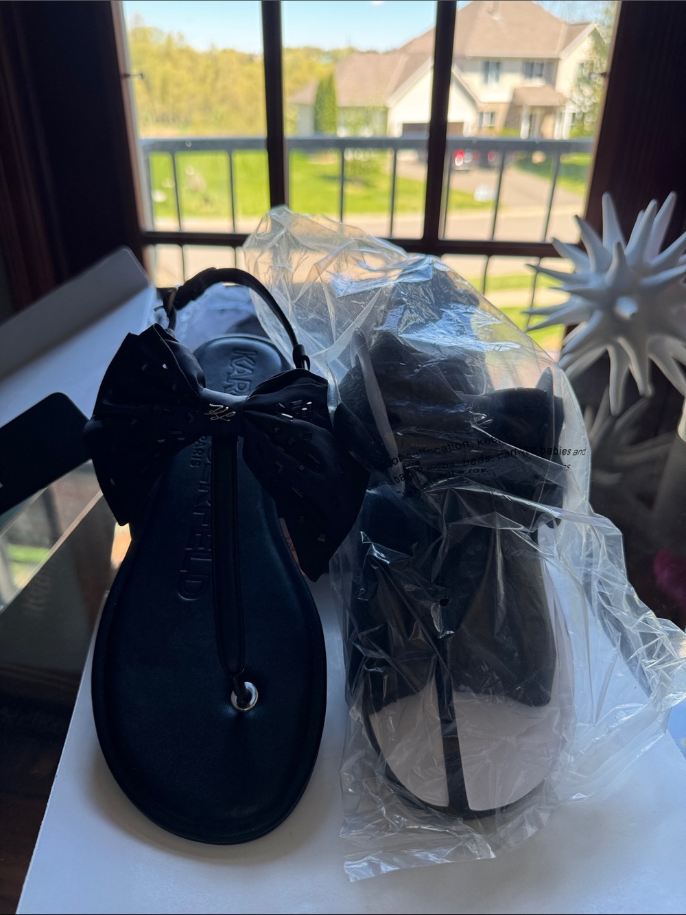 Karl Lagerfeld Black Bow T-Strap Sandal - Picture 5 of 6